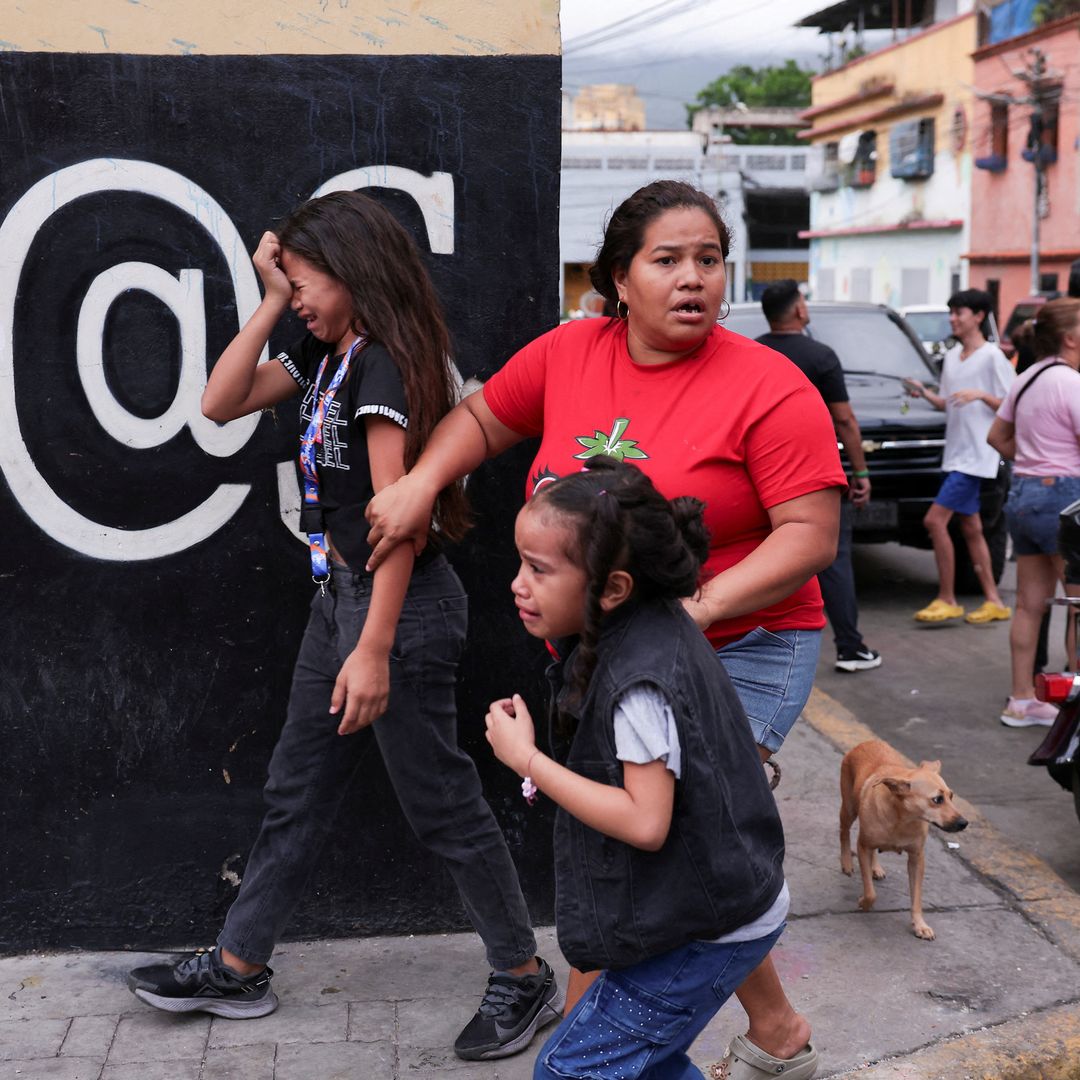 Fotos: Terremoto Preliminar de 7.5 Sacude Venezuela; Hay Casas Derrumbadas en Caracas